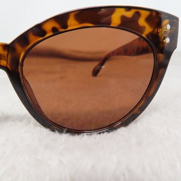 Saint Owen X Curateur Wylde Tortoise Sunglasses for Women Black Brown With‎ Case main image 6